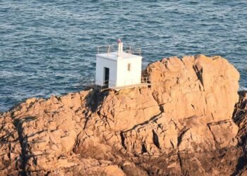 Air route between Guernsey and Jersey deemed essential link – BBC