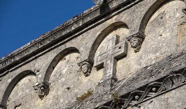 Philippe Junot, First Husband of Princess Caroline of Monaco, Dies at 85 – Vanity Fair