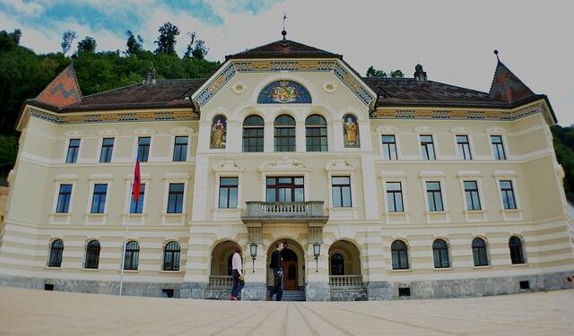 Liechtenstein bank LLB exits Gulf, refers clients to Rothschild – Reuters