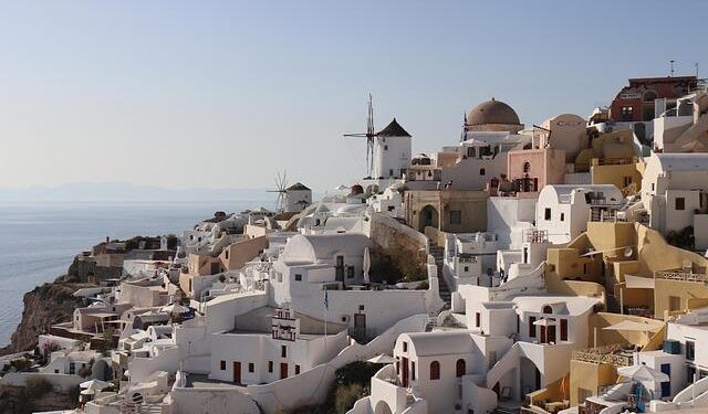 Greece, Italy and Cyprus shift away from renewable energy strategies, return to oil and gas – Azerbaycan24