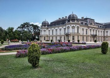 “Unfit, but Not a Traitor”. Family Member on the First PM Who Gave up Hungary – Hungary Today