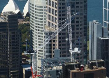 Captain Sidney Crosby leads Canadian men’s 1st hockey practice in Italy – CBC