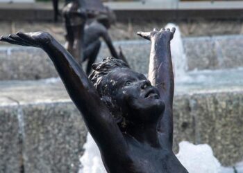 Charlotte Casiraghi opens up about writing and personal sturggles – Monaco Tribune