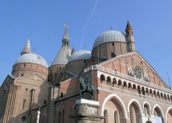 Antonio Tejero, leader of Spain’s failed 1981 coup, dies at 93 – The Mountain Press