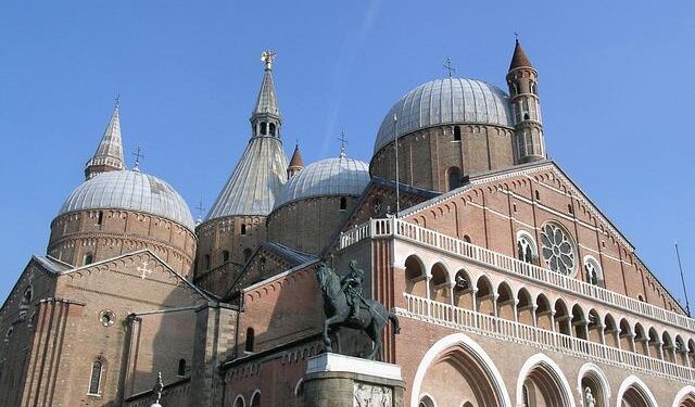 Antonio Tejero, leader of Spain’s failed 1981 coup, dies at 93 – The Mountain Press