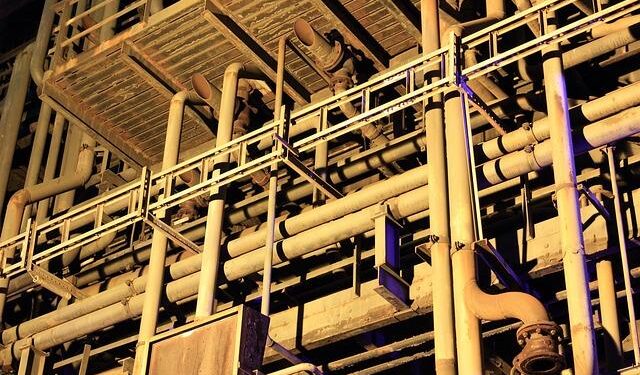 Striking red steelwork marks transformation of 1960s Liechtenstein home – Dezeen