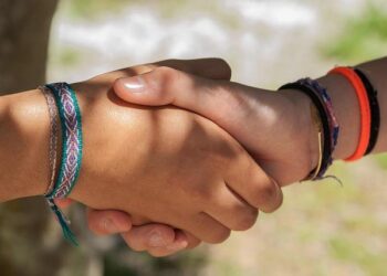 Hundreds of teenagers report for duty as Croatia reinstates conscription – BBC