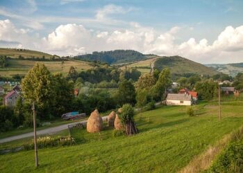 Ukraine Is Suddenly on the Offensive, With Help From Elon Musk – WSJ