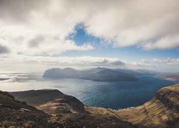 18 Reasons to Visit the Faroe Islands, from Waterfalls to Music Festivals – Condé Nast Traveler