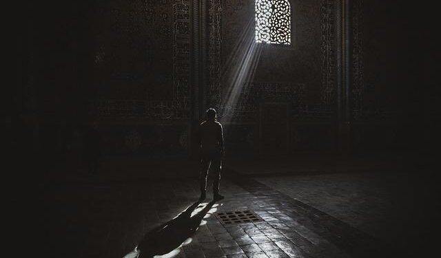 Vance calls Iran ceasefire a “fragile truce,” says some inside Iran “lying” about deal – CBS News