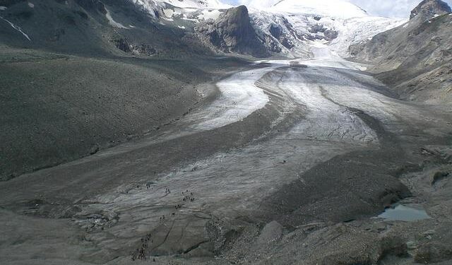 France-UK hold global summit in Paris, seeks plan to restore Strait of Hormuz trade route – Telegraph India