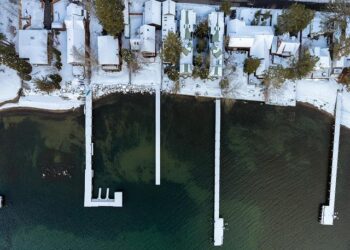 Russian Officials Say Town’s Air Is Toxic, Days After Strike on Oil Refinery – The New York Times