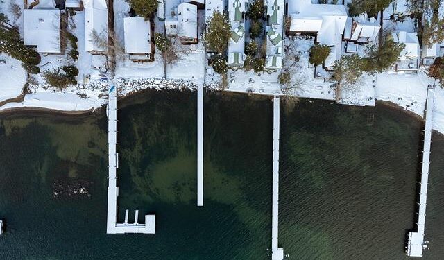 Russian Officials Say Town’s Air Is Toxic, Days After Strike on Oil Refinery – The New York Times