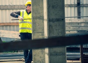 Construction Workers Discovered Not One, Not Two, But Six Centuries-Old Shipwrecks – Popular Mechanics