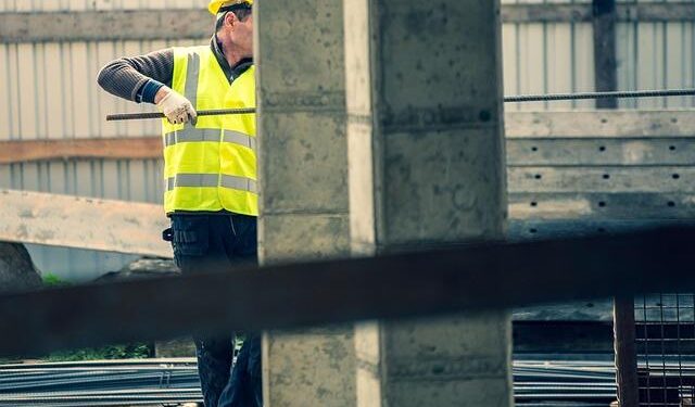 Construction Workers Discovered Not One, Not Two, But Six Centuries-Old Shipwrecks – Popular Mechanics