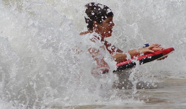 Orla Rabey: Guernsey swimmer breaks two island records at 2026 Commonwealth Games – BBC