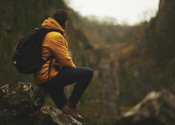 Young Chilean falls to his death hiking into northern Greece from Albania – eKathimerini.com