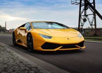 Ehlers rides in Lamborghini with Stanley Cup, receives warm welcome in Denmark – NHL.com