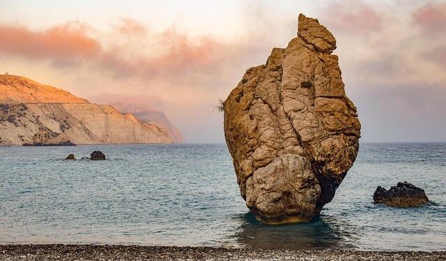 Into the heat of Cyprus with a narrow lead – Yahoo Sports