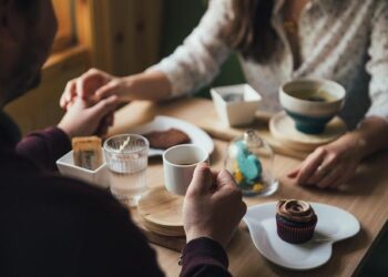 The money conversation couples should have before moving in together – Luxembourg Times