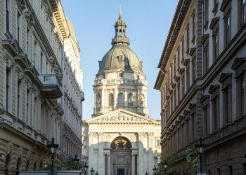 Sybiha called Hungary’s closure of Oschadbank case “end of Orbán’s lies” – Цензор.НЕТ