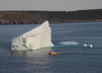 John McGuinness sets blistering pace in Classic TT qualifying – Crash.net