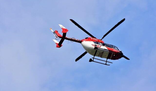 Boy rescued after clinging to cliff edge – Yahoo News Australia