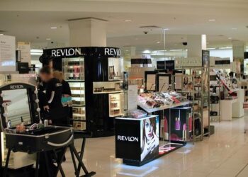 Hungarian retail sales surge as low inflation and strong wages fuel consumption – think.ing.com
