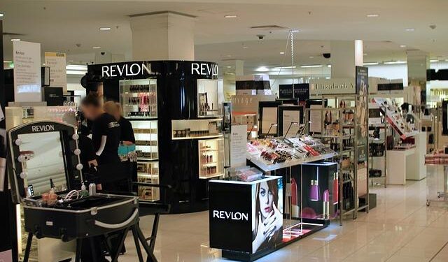 Hungarian retail sales surge as low inflation and strong wages fuel consumption – think.ing.com