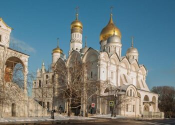 Kremlin comments on drone incident near Zelenskyy’s plane in Moldova – The New Voice of Ukraine