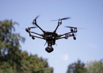 Tourists found a piece of a drone on a beach in Romania – UA.NEWS