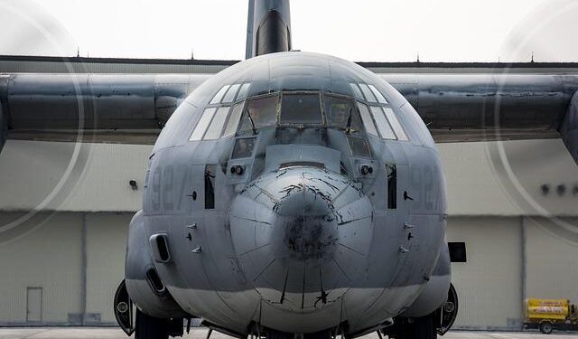 Air Force tests C-130J on beach, grass in Iceland – insideflyer.com