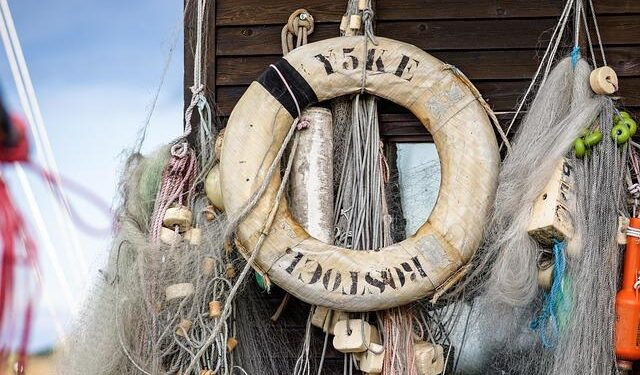 Magnet fisher pulls 1,500-pound unexploded World War II mine from the Danube in Slovakia – yahoo.com