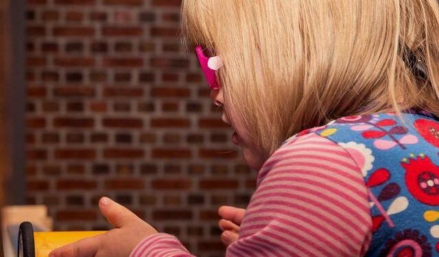 Love is Blind couple on ADHD and life in Guernsey – BBC